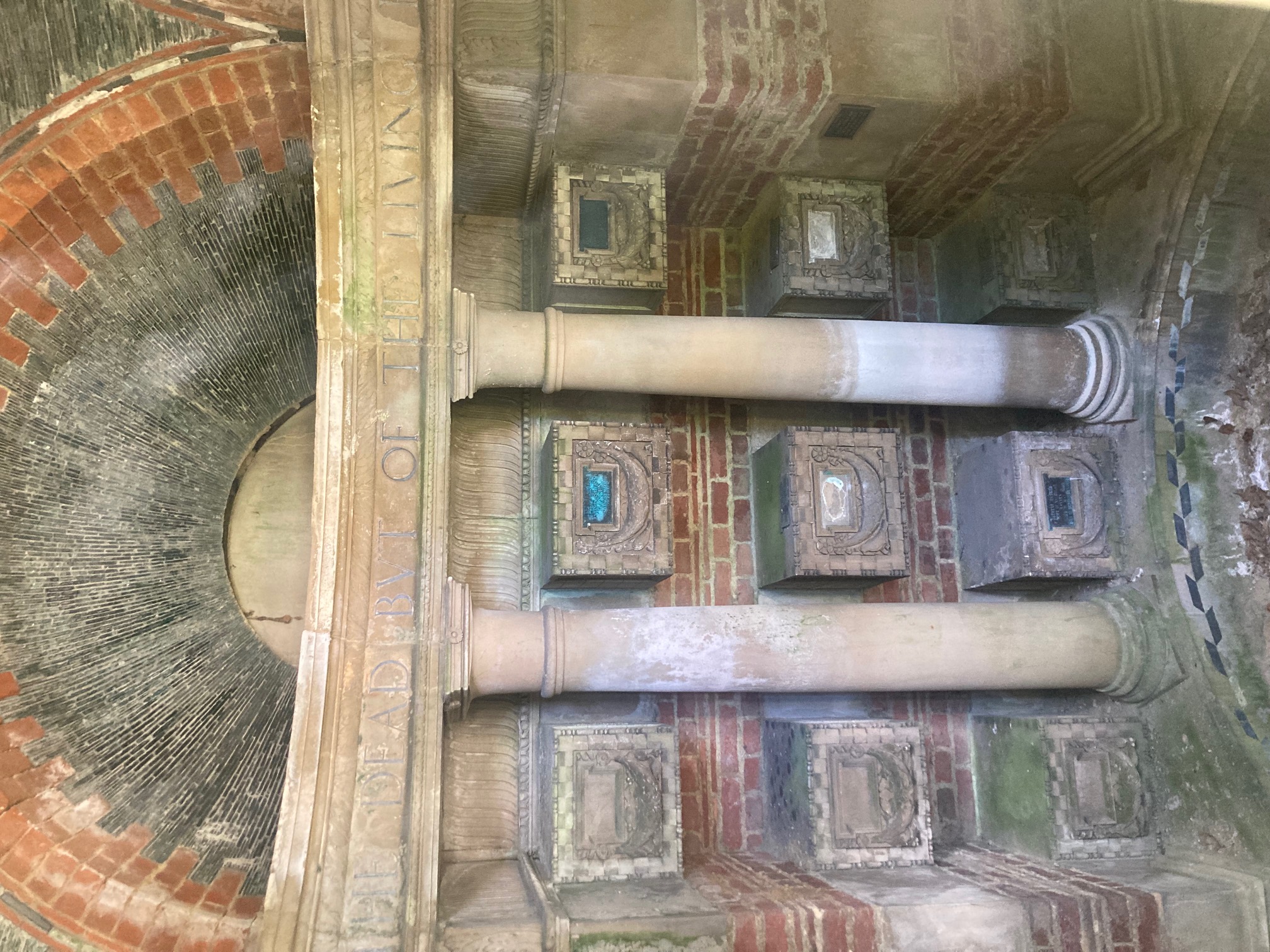 Hannen Mausoleum interior