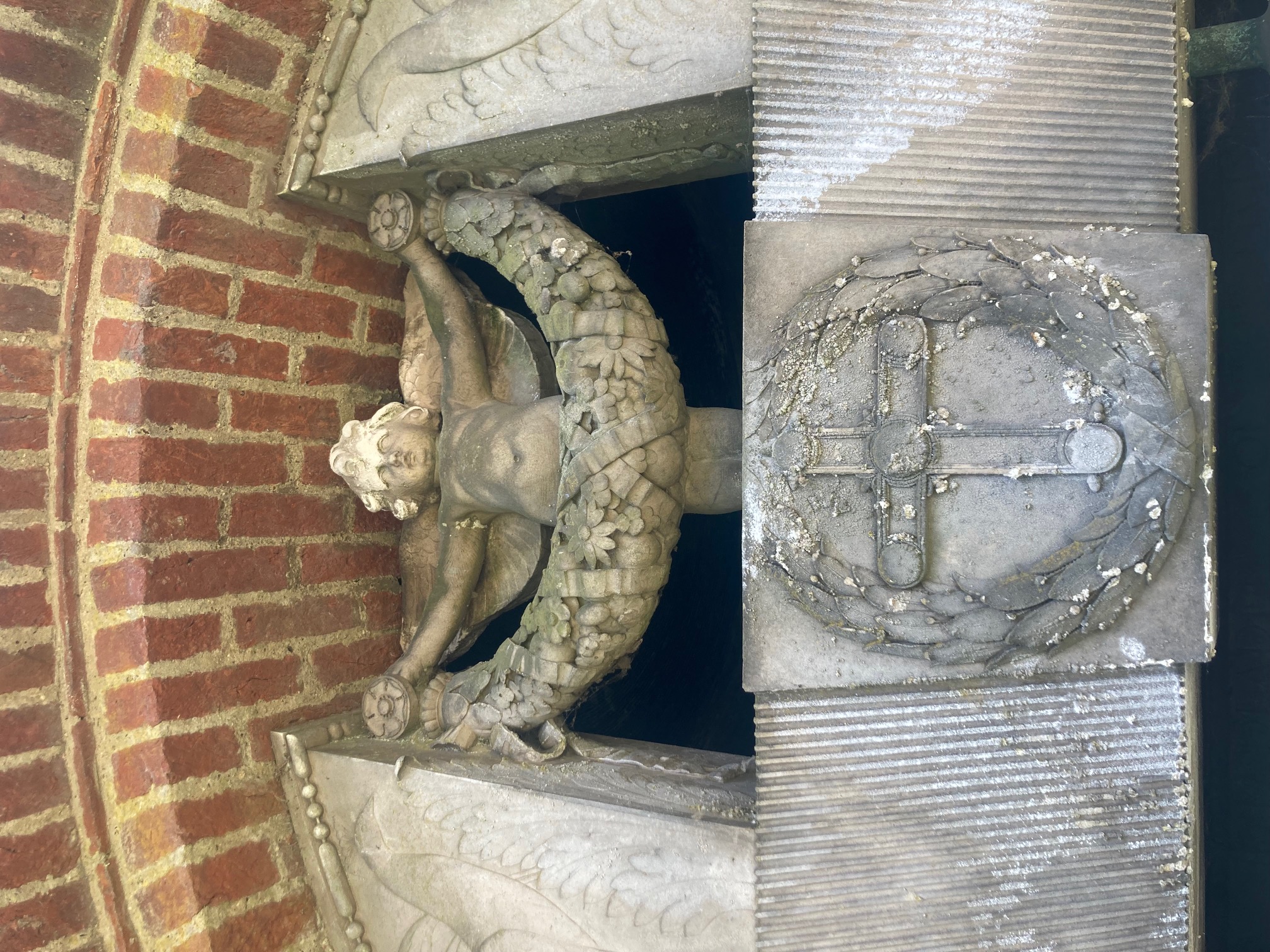 Hannen Mausoleum detail