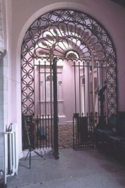 Barry Mausoleum
