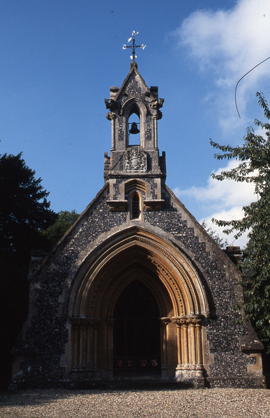 Carnarvon Mausoleum