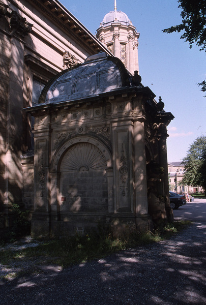 Salt Mausoleum