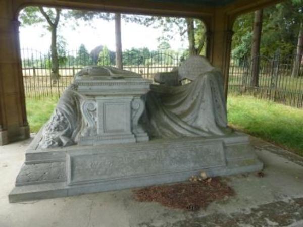 Yule Mausoleum