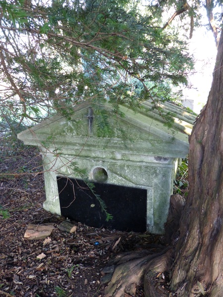 Dax Mausoleum