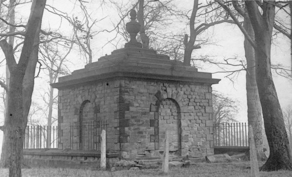 Payne mausoleum in the 1930s (2017)